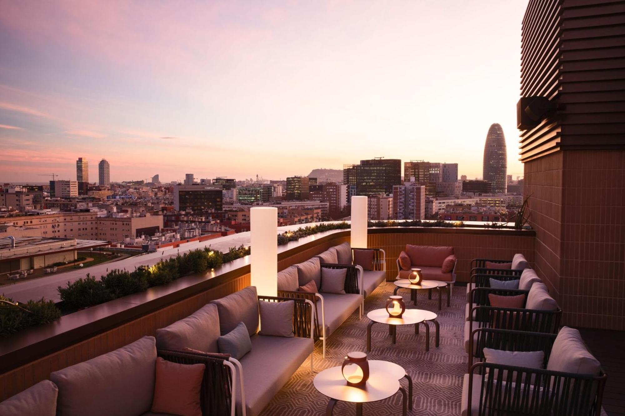 Labtwentytwo Barcelona, A Tribute Portfolio Hotel By Marriott Bagian luar foto