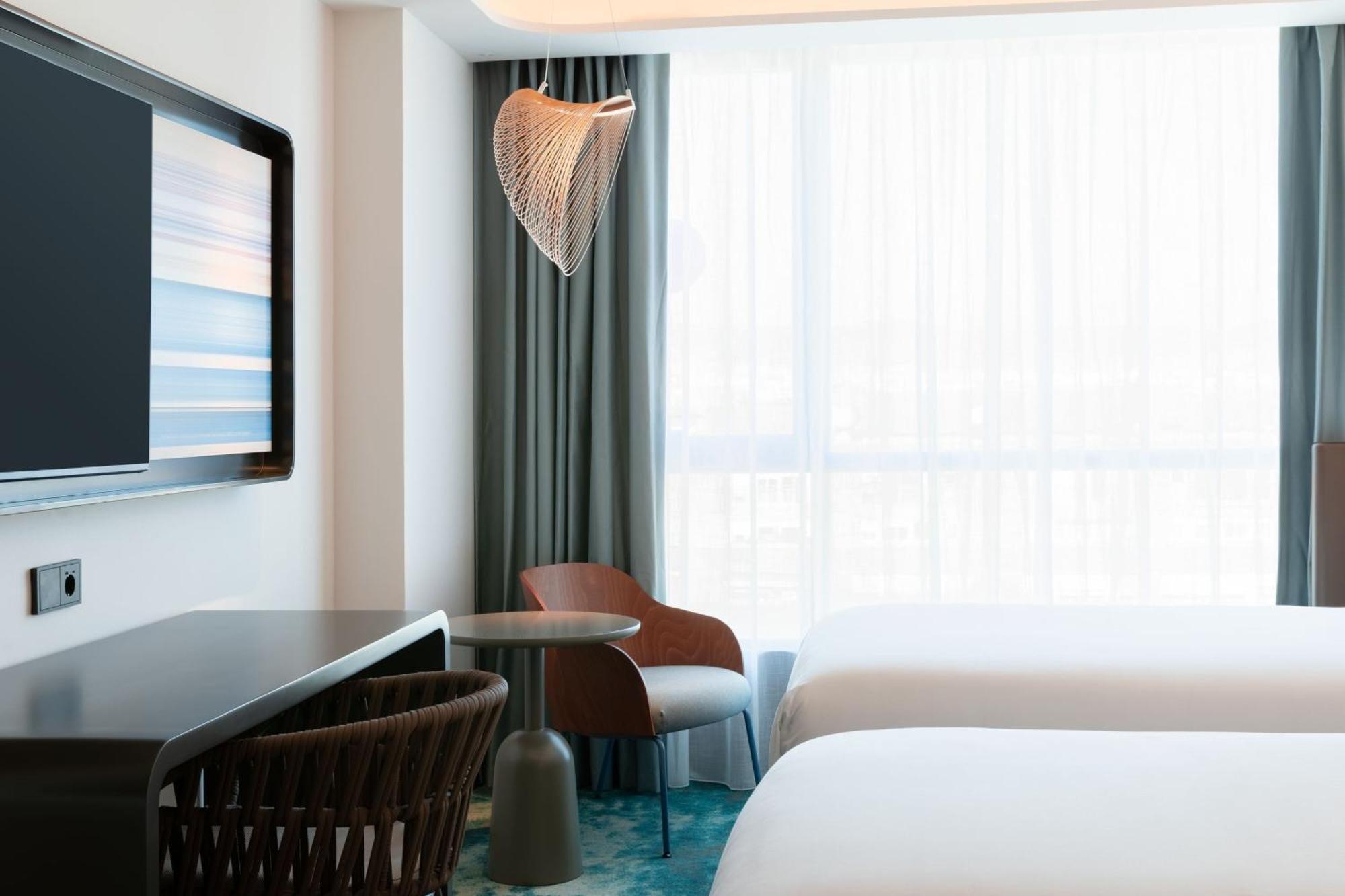 Labtwentytwo Barcelona, A Tribute Portfolio Hotel By Marriott Bagian luar foto