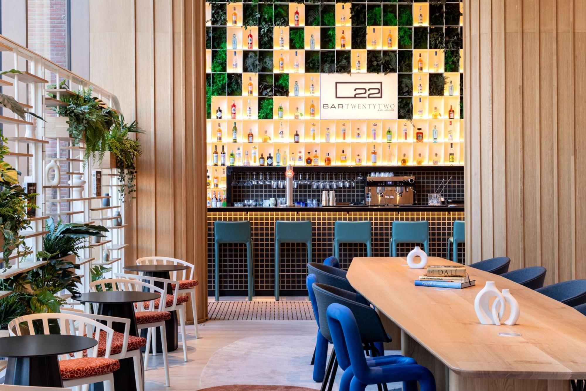 Labtwentytwo Barcelona, A Tribute Portfolio Hotel By Marriott Bagian luar foto