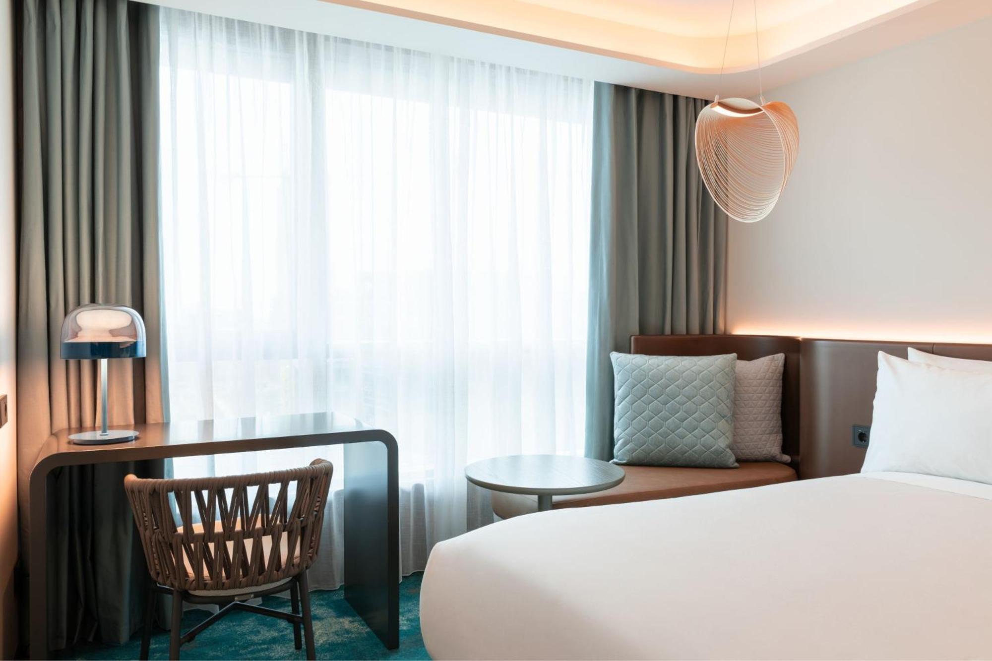 Labtwentytwo Barcelona, A Tribute Portfolio Hotel By Marriott Bagian luar foto