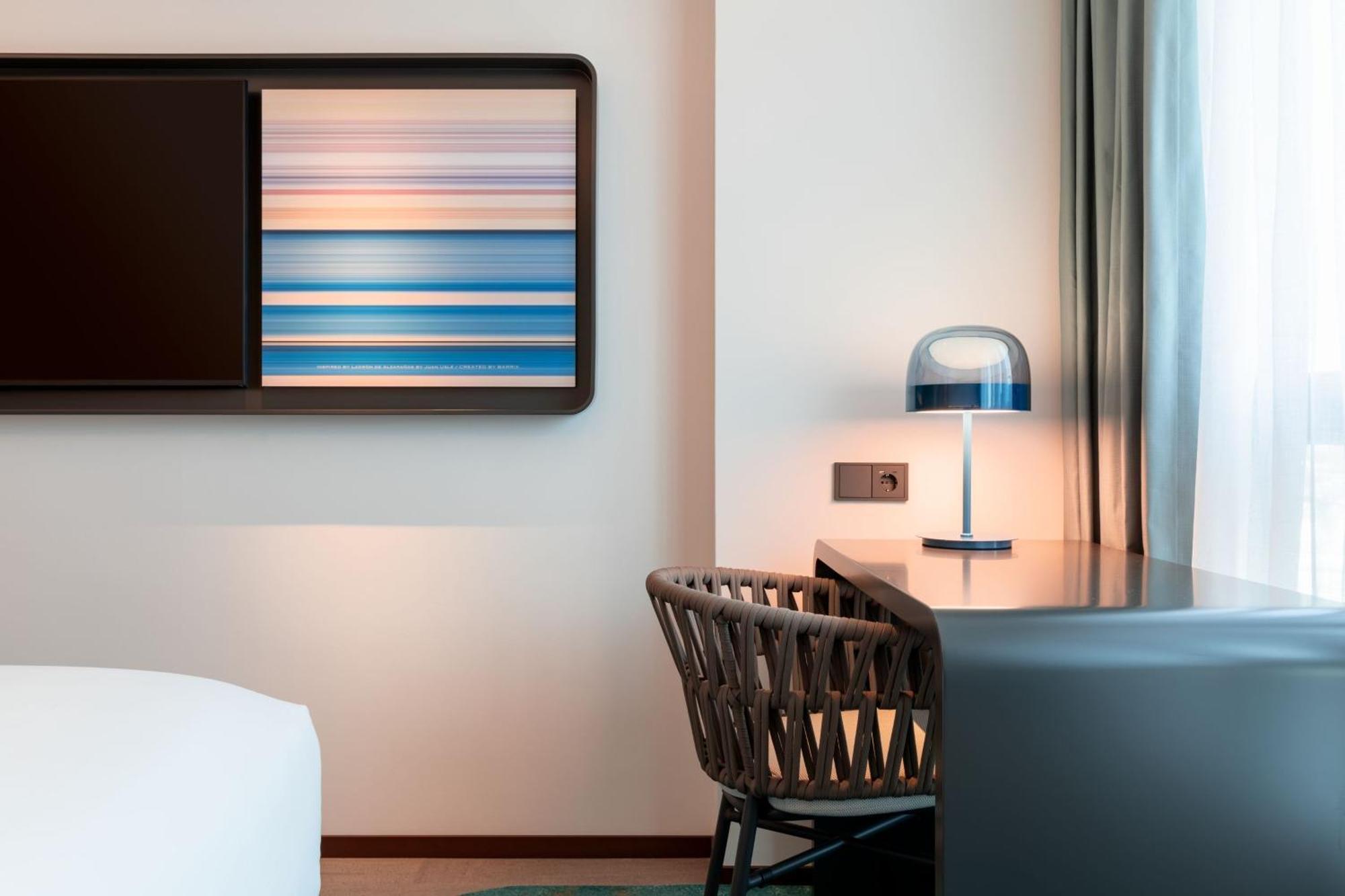 Labtwentytwo Barcelona, A Tribute Portfolio Hotel By Marriott Bagian luar foto