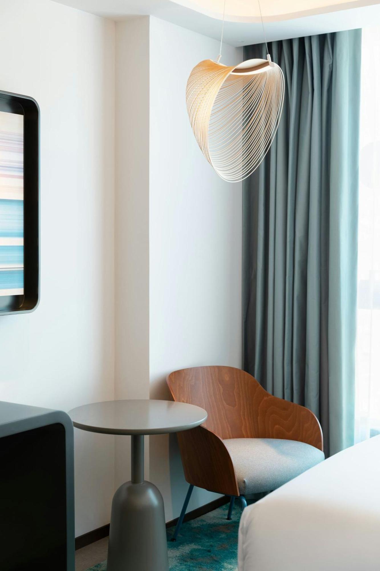 Labtwentytwo Barcelona, A Tribute Portfolio Hotel By Marriott Bagian luar foto